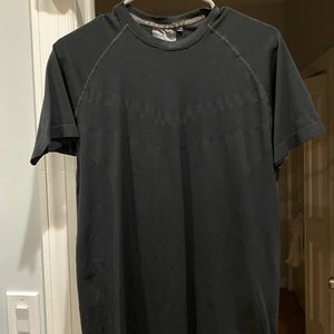 Alphalete Evo shirt black size large